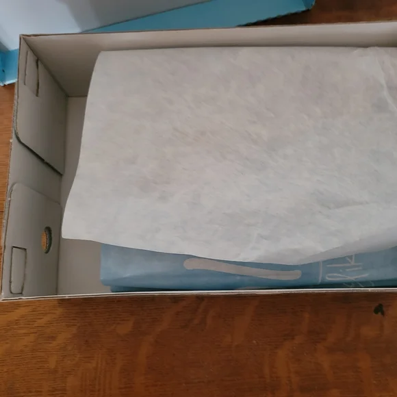 Colorful Butterfly Cross-Strap Clogs - Picture 13 of 16